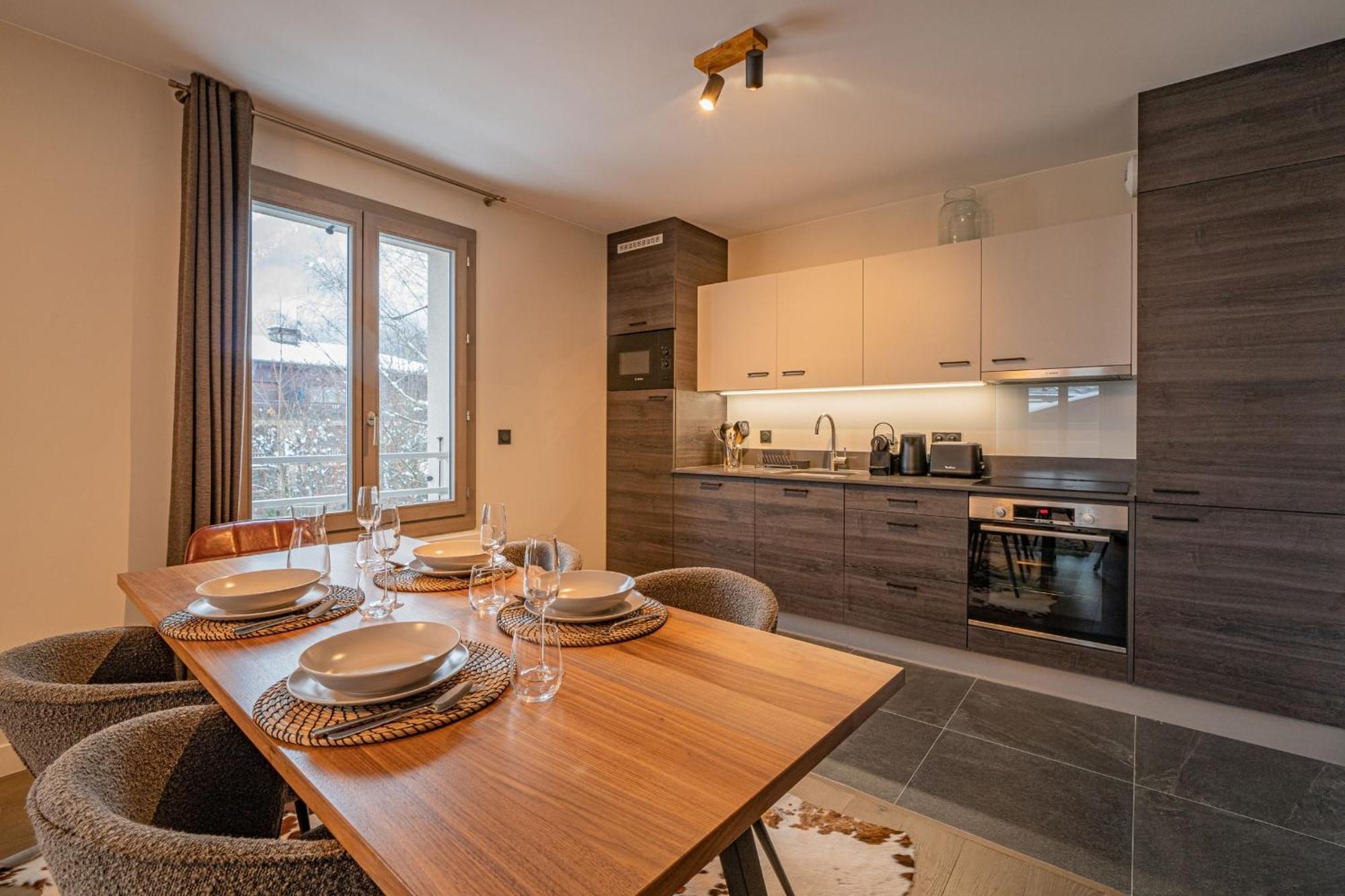 Perle Blanche - Brand New 2 Bedroom Apartment Perfectly Located Шамони Екстериор снимка